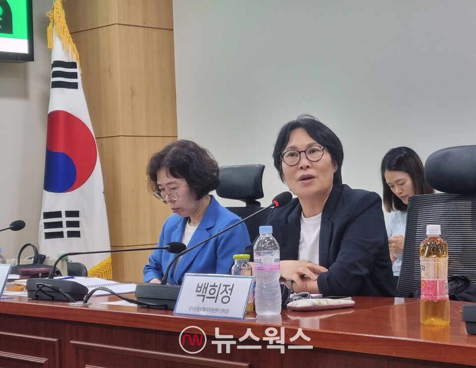 백희정 광주 은톨이지원센터 센터장이 지난 27일 국회에서 열린 '1인 가구 및 고립된 시민의 연결된 사회를 향한 정책 토론회'에서 정책 사례를 발표하고 있다.(사진=김아현 기자)