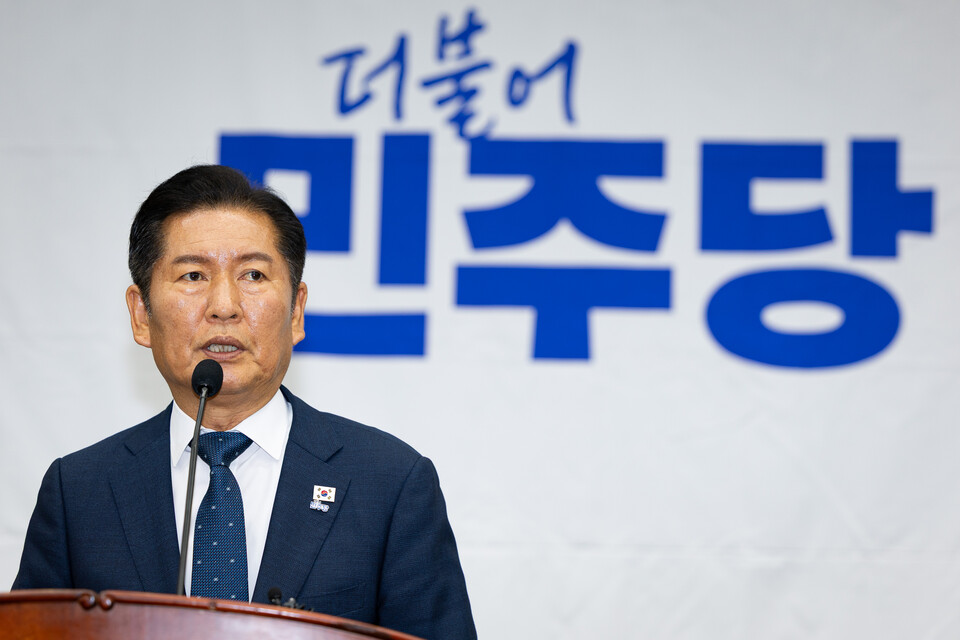 정청래 더불어민주당 대표가 3일 서울 여의도 국회에서 열린 정책의원총회에서 모두 발언을 하고 있다. (사진-뉴스1)