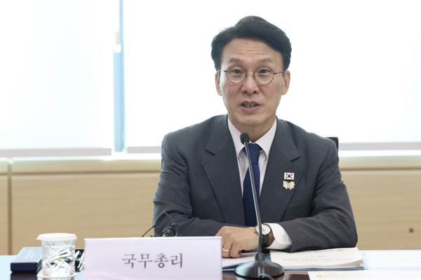 김민석 국무총리가 5일 정부서울청사에서 열린 APEC 정상회의 준비위원회를 주재하고 있다. (사진제공=국무조정실)