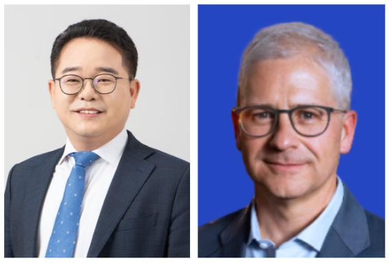 민병덕(왼쪽) 더불어민주당 의원과 맥헨리 미국 전 하원의원. (사진제공=민병덕 의원실)