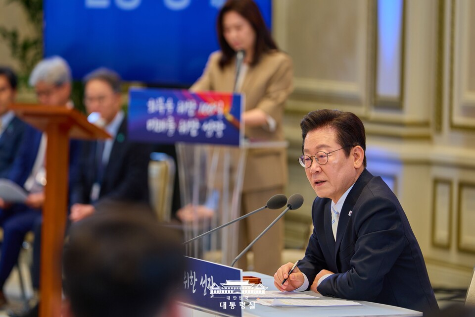 이재명 대통령이 지난 11일 청와대 영빈관에서 '취임 100일 기자회견'을 열고 있다. (사진제공=대통령실)