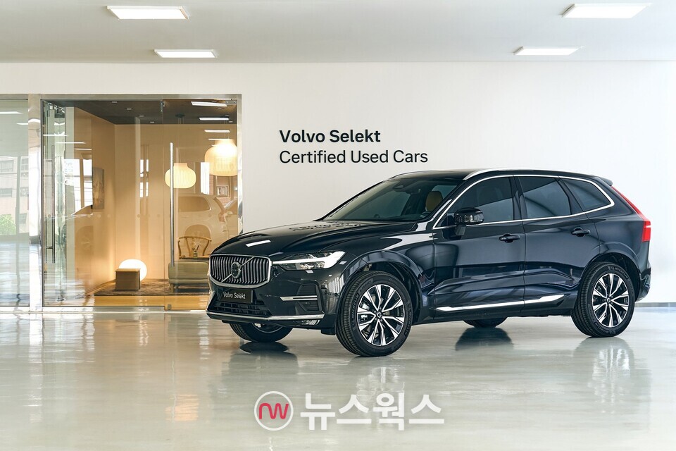 신규 오픈한 '볼보 셀렉트(SELEKT) 성수 전시장'. (사진제공=볼보차코리아)