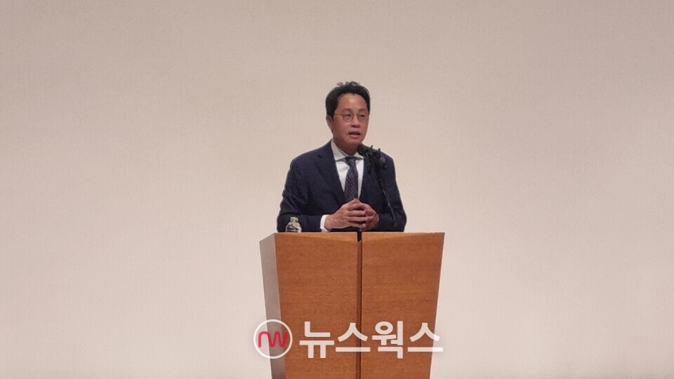 조좌진 롯데카드 대표가 18일 언론브리핑을 통해 기자들의 질문에 답하고 있다. (사진=손일영 기자)