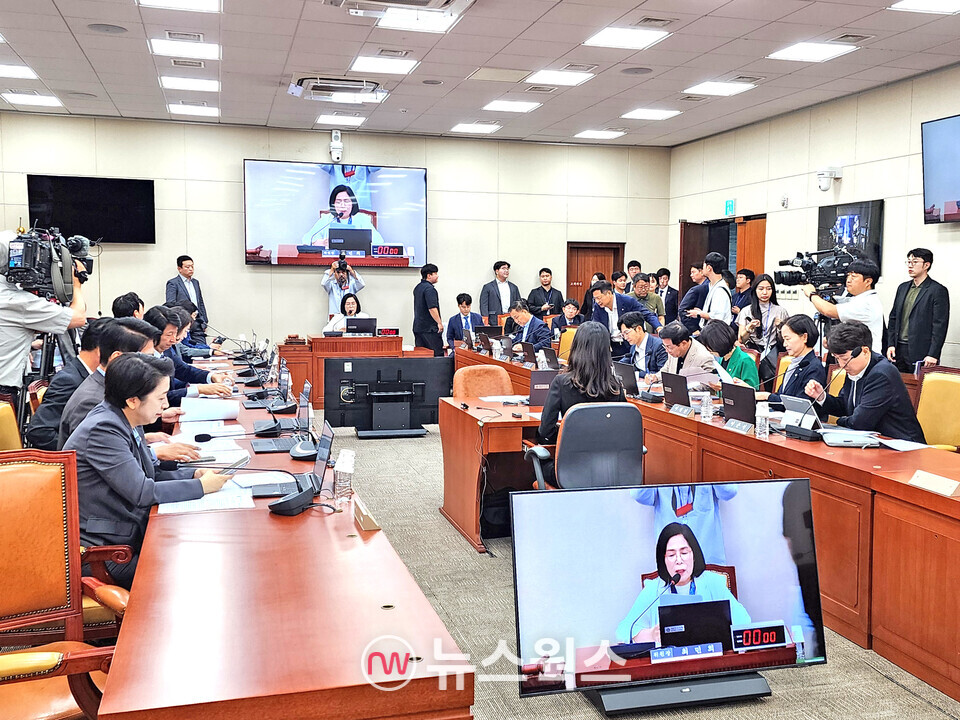 19일 국회 과방위 전체회의 현장 모습. (사진=박광하 기자)