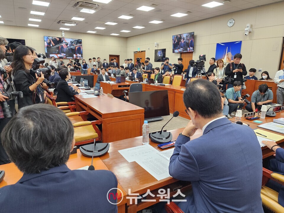 국회 과학기술정보방송통신위원회가 24일 KT와 롯데카드 해킹 사태 관련 청문회를 열고 사건 축소·은폐 의혹과 늑장 대응을 추궁하고 있다. (사진=박광하 기자)