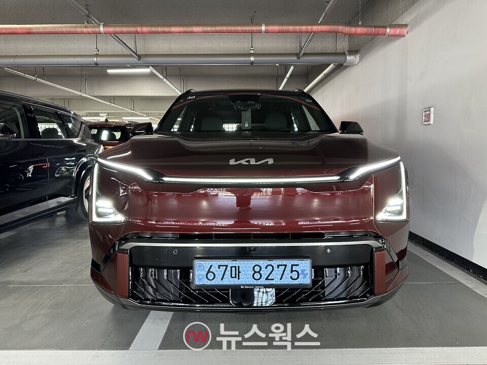 ​기아 '더 기아 EV5'의 앞모습. (사진=정현준 기자)