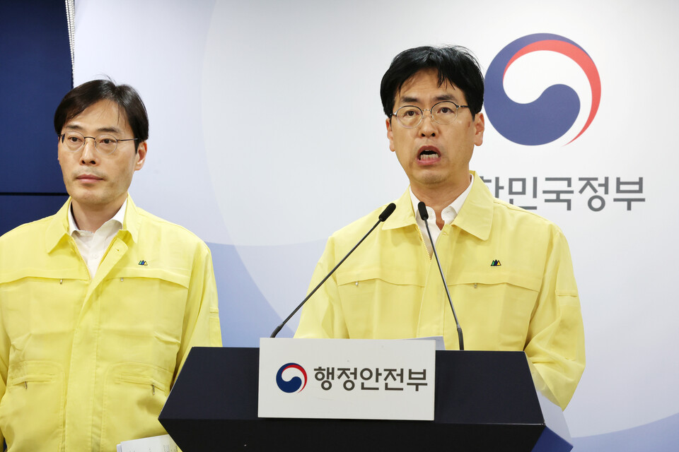 김민재 행정안전부 차관이 27일 오전 서울 종로구 정부서울청사에서 국가정보자원관리원 화재 관련 브리핑을 하고 있다. (사진=뉴스1)