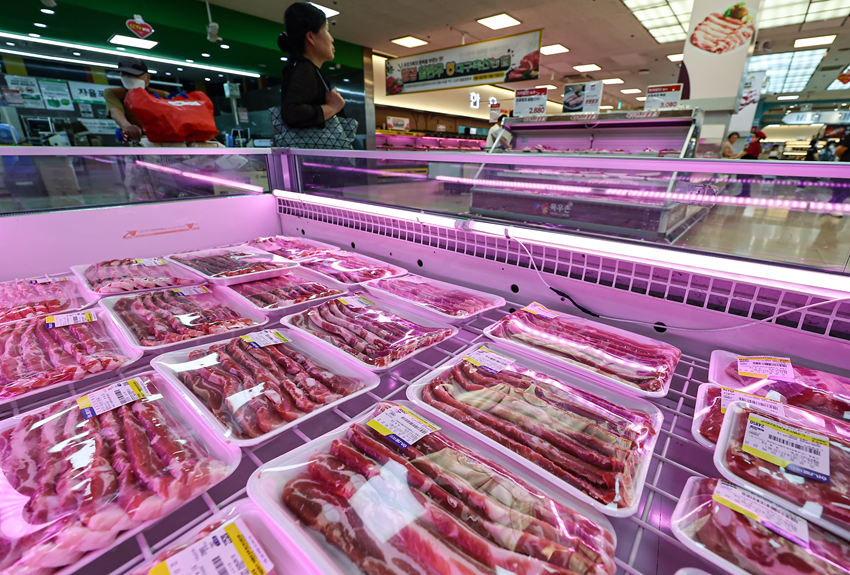 서울 시내 한 대형마트에 진열된 돼지고기. (사진=뉴스1)