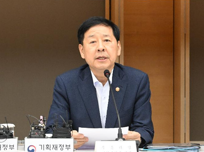 구윤철 부총리가 지난 8월 5일 서울 중구 대한상공회의소에서 경제6단체가 참석한 가운데 열린 '성장전략 TF 1차 회의'에서 발언을 하고 있다. (사진제공=기획재정부)