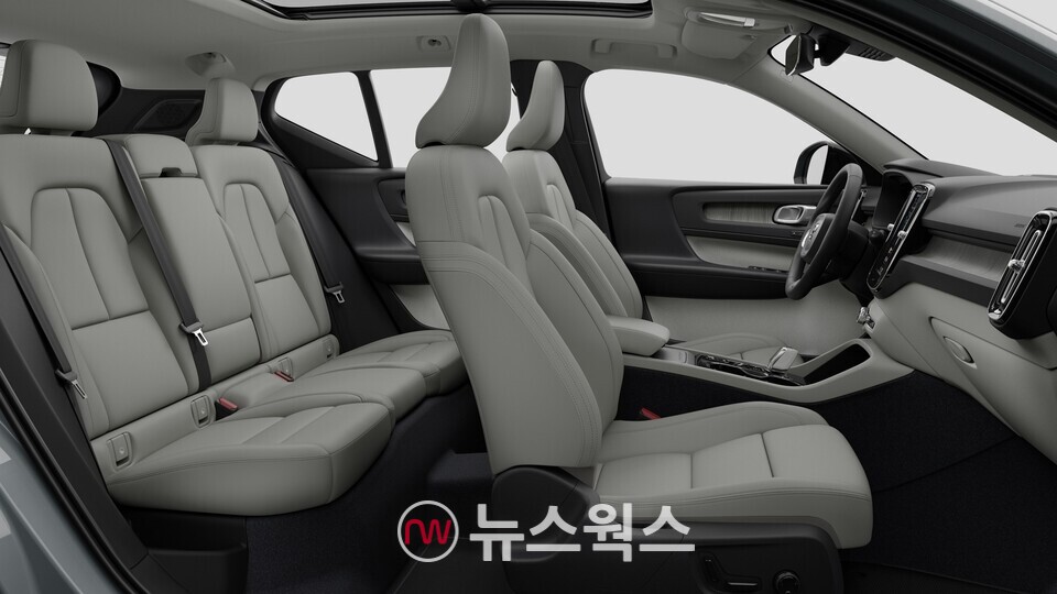 볼보자동차 '2026년형 XC40'의 실내. (사진제공=볼보차코리아)
