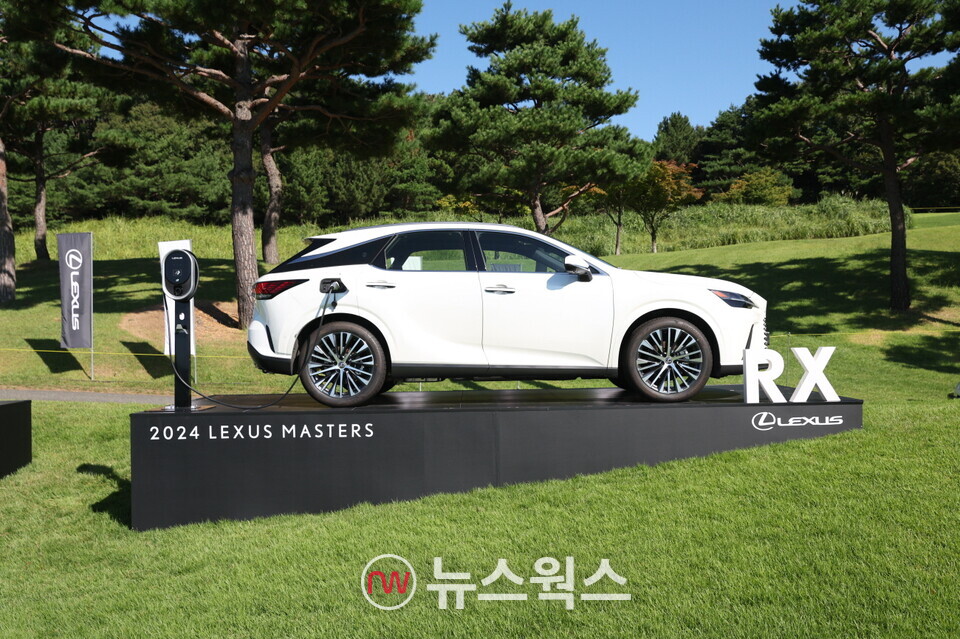 '2024 렉서스 마스터즈'에서 렉서스 차량이 전시돼 있다. (사진제공=렉서스코리아) 