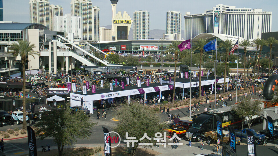 지난 4일(현지시간)부터 미국 라스베이거스에서 열린 '2025세마쇼'의 넥센타이어 부스. (사진제공=넥센타이어)