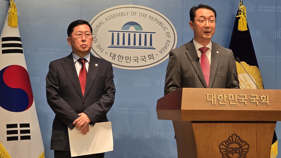 김건(오른쪽) 국민의힘 의원. (사진=원성훈 기자)