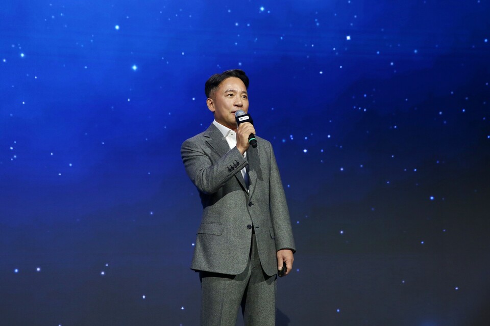 김택진 엔씨소프트 CCO가 기조연설을 하고 있다. (사진제공=엔씨소프트)