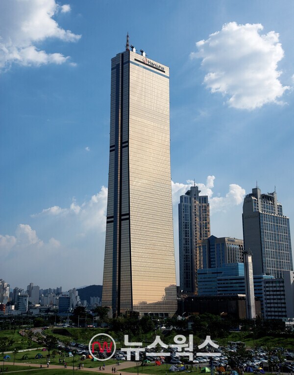 한화생명 63빌딩 사옥. (사진제공=한화생명)