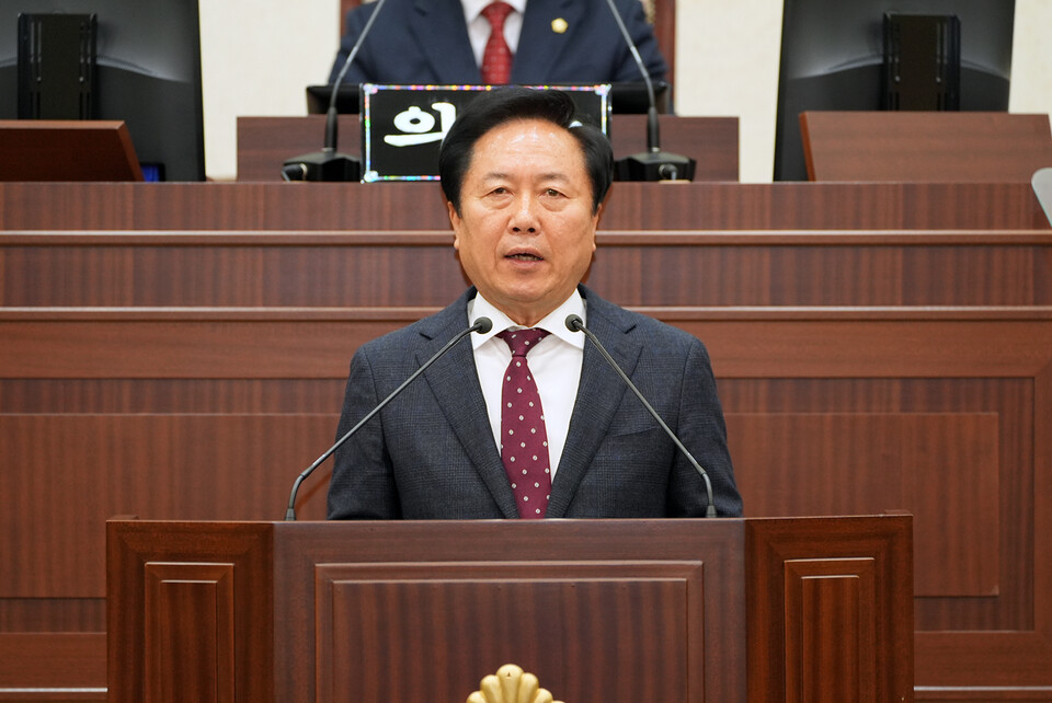 권기창 안동시장이 20일 제263회 안동시의회 제2차 정례회 시정연설을 통해 2026년 안동이 나아갈 새로운 시정 비전을 제시하고 있다. (사진제공=안동시)