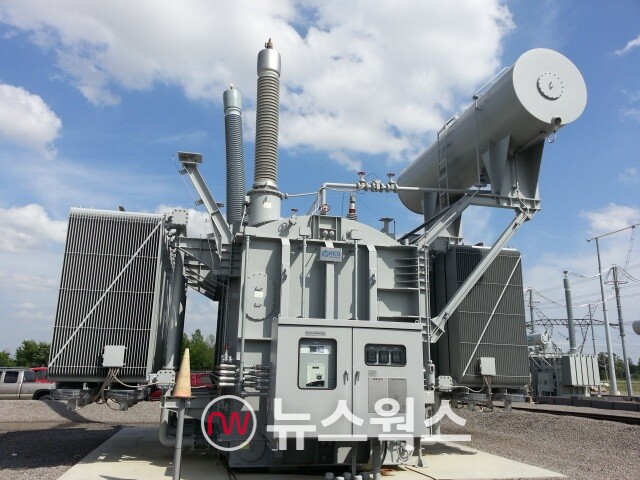 미국 송전망에 설치된 효성중공업 765kV 초고압변압기. (사진제공=효성그룹)