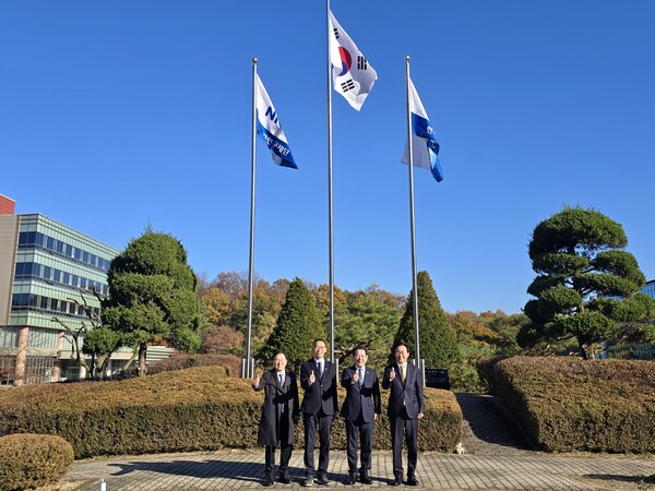 전남도와 나주시 관계자들이 21일 과학기술정보통신부가 실시한 '핵융합 핵심기술 개발 및 첨단 인프라 구축 사업' 최종 발표평가 후 기념촬영을 하고 있다. (사진제공=나주시)