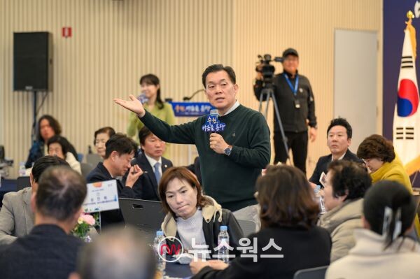 이재준 시장이 권선1동 새빛만남에서 발언하고 있다. (사진제공=수원시)