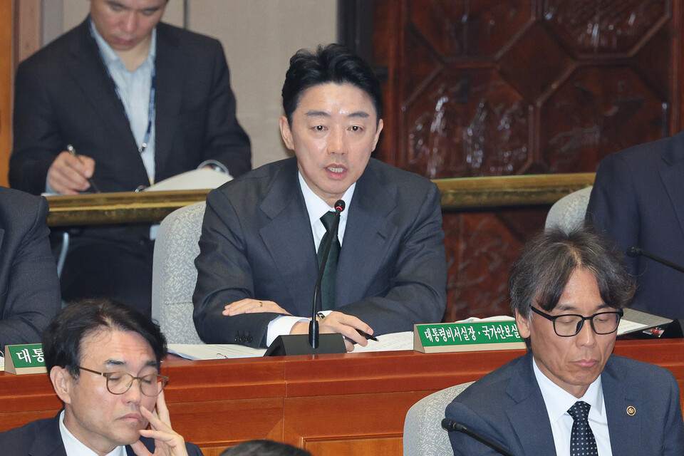 강훈식 대통령 비서실장이 지난 7일 서울 여의도 국회에서 열린 예산결산특별위원회 전체회의에서 의원 질의에 답변하고 있다. (사진=뉴스1)