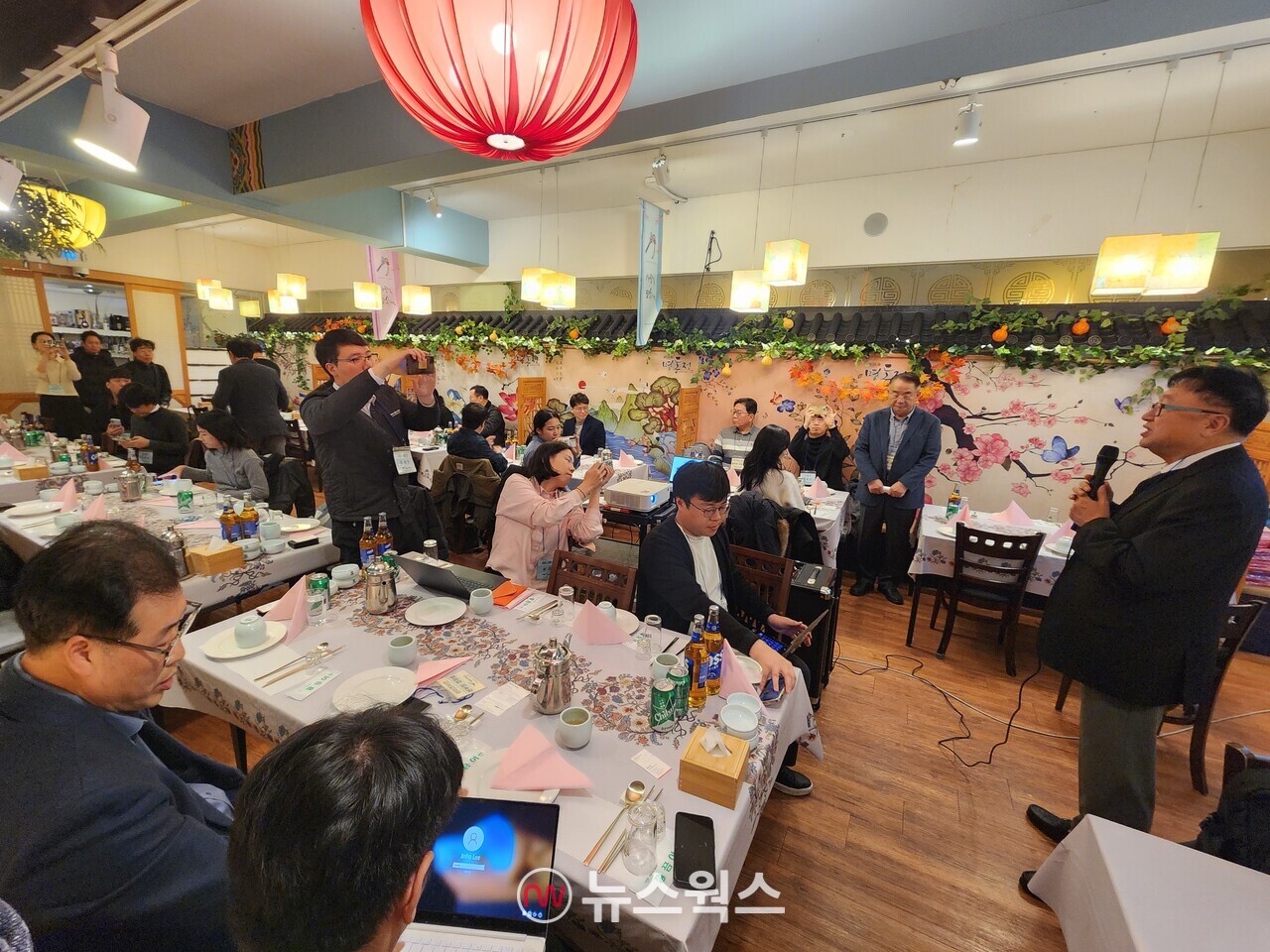 고명수 한국알뜰통신사업자협회장이 25일 기자간담회를 열고 알뜰폰 사업 현황과 최근 처한 어려움에 대해 설명하고 있다. (사진=박광하 기자)