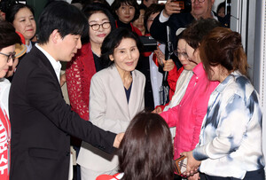 <b>설난영</b> "청렴결백 김문수와 부패비리 후보 중 선택하는 중요 선거"