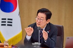 李<b>대통령</b>, <b>업무보고</b> 모범 <b>사례</b> '콩GPT 농식품부 국장' 꼽아