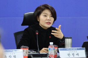 MBK 후폭풍 '사모펀드 인수금융' 조준?...초조한 외식 프랜차이즈 - 뉴스 썸네일 이미지